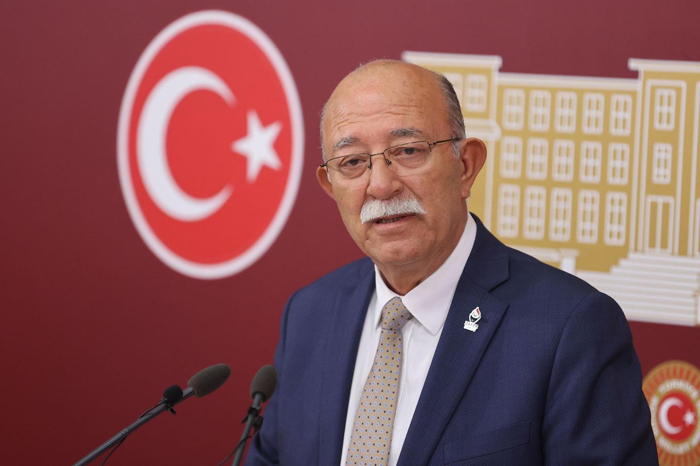 İsmail Koncuk'tan ''Maaşını beğenmeyen öğretmenler ülkeyi terketsin'' diyen kişiye tepki