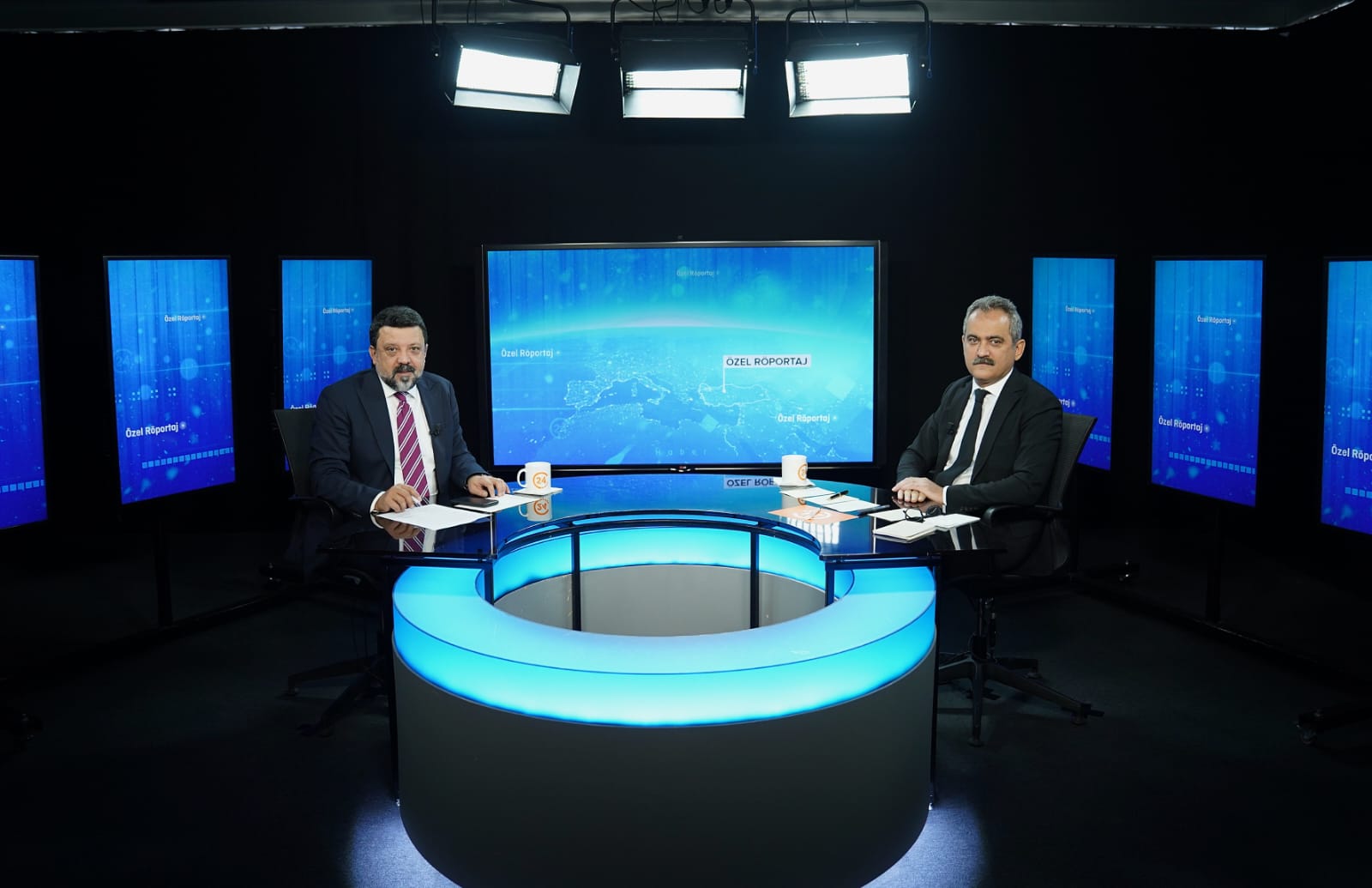 Milli Eğitim Bakanı canlı yayında soruları yanıtladı