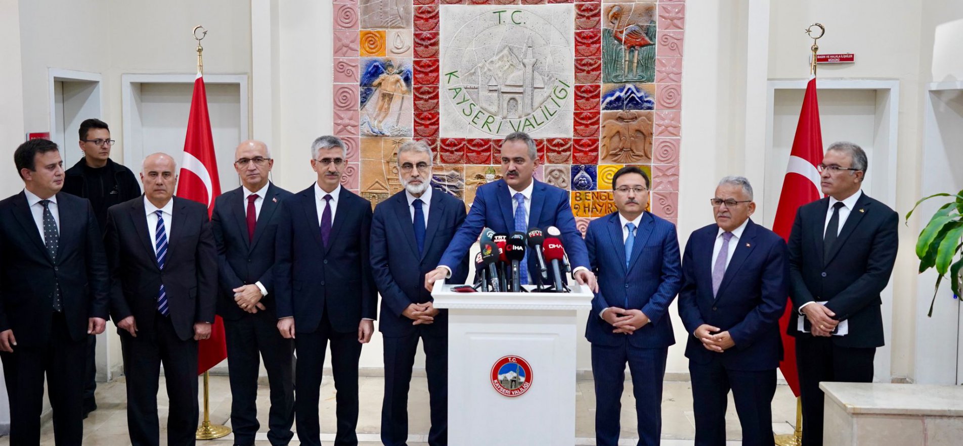 Milli Eğitim Bakanı Mahmut Özer Kayseri'de açıklamalarda bulundu