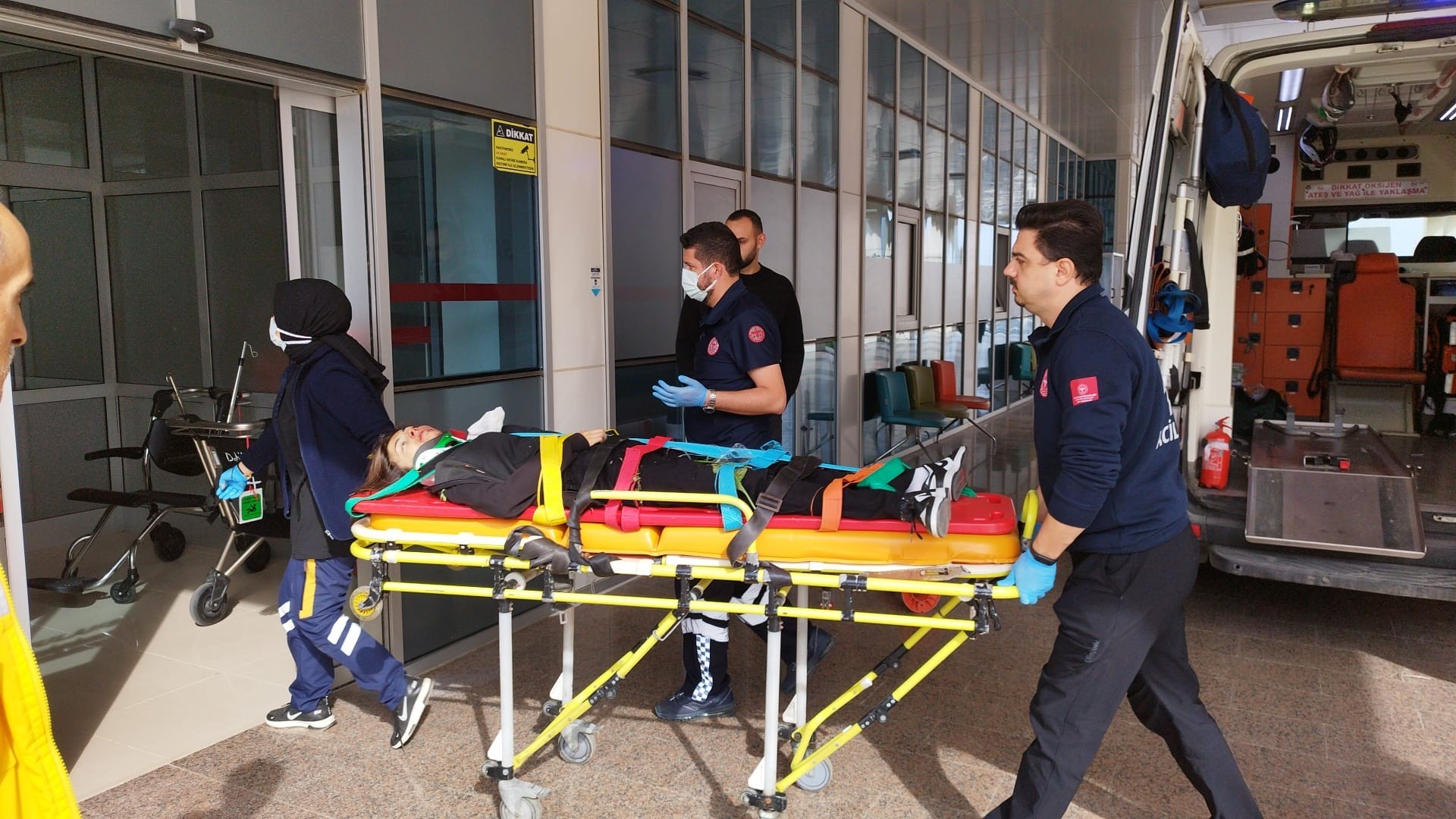 Okulun 4.katından düşen öğrenci hayatını kaybetti