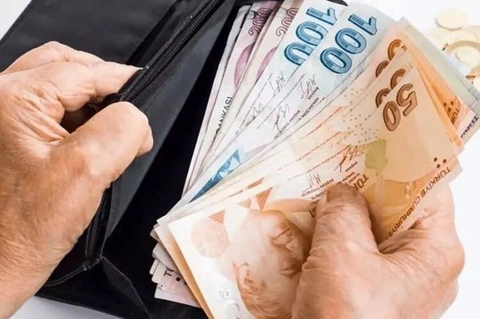 En düşük emekli maaşı asgari ücret seviyesine çıkacak