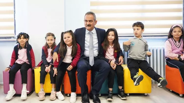Milli Eğitim Bakanı Mahmut Özer açılış töreninde konuştu