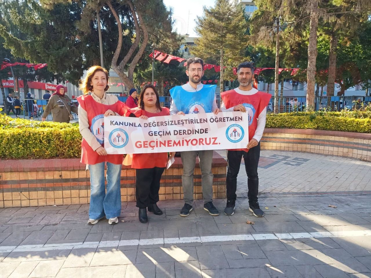 Öğretmenler geçinemiyor