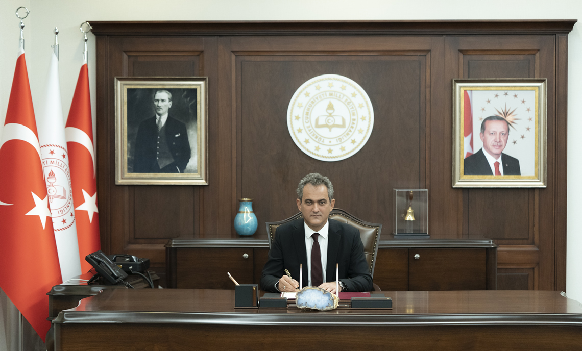 Bakan Özer’den 2022-2023 Eğitim Öğretim Yılının İlk Ara Tatili Mesajı