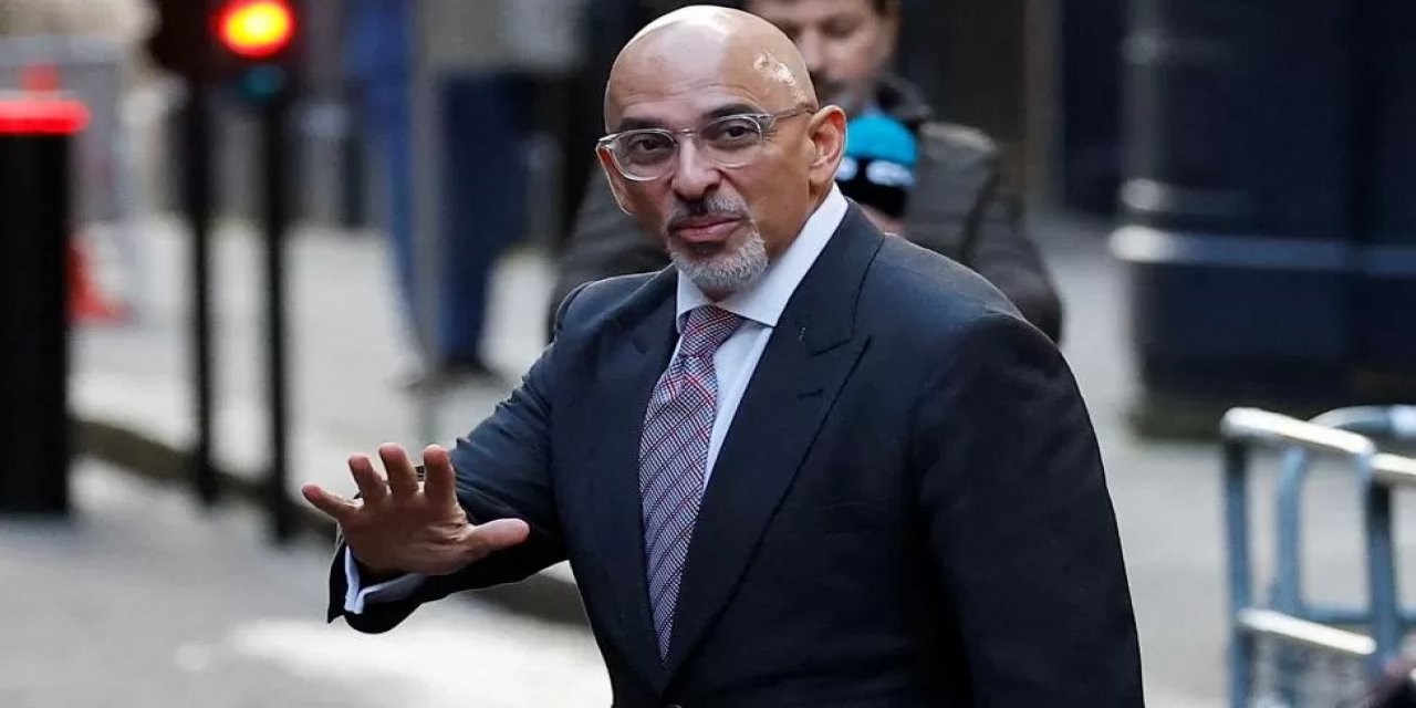 Nadhim Zahawi should stand aside during probe, says Tory MP