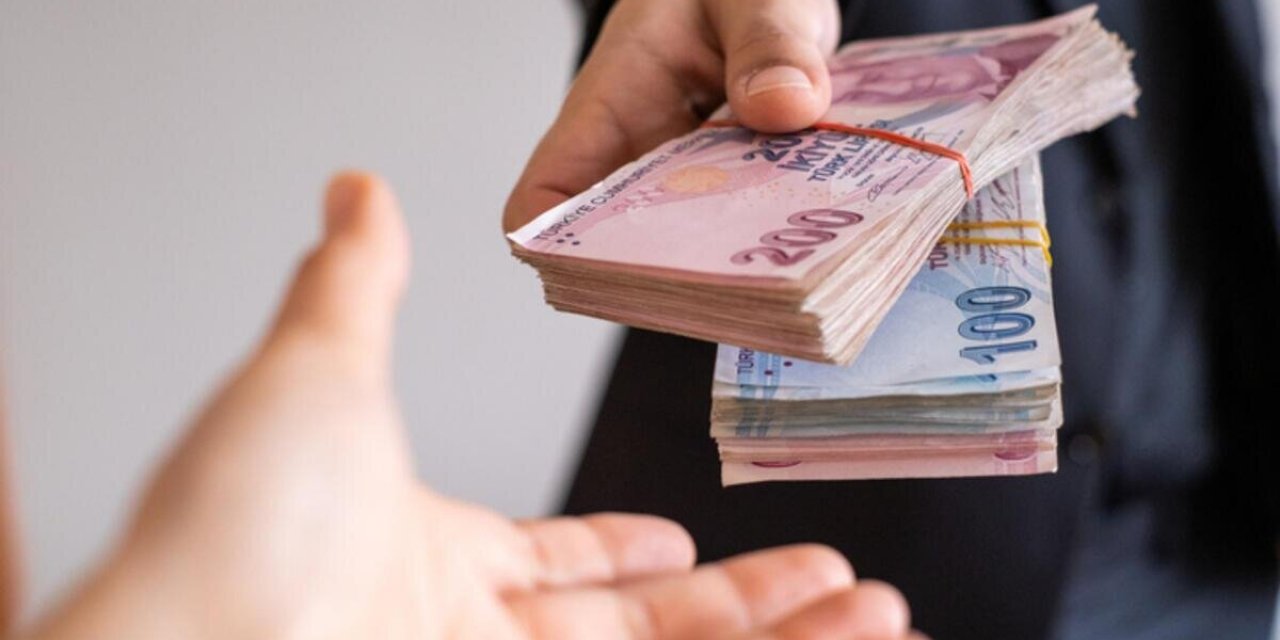 Memur ve Emekli Maaşlarına Büyük Sürpriz: %9'luk Fark Geliyor!