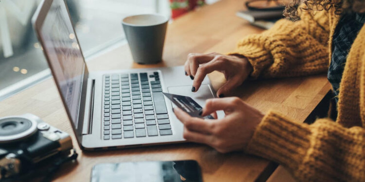 Online Alışverişte Kasım Ayı Çılgınlığı Yaşanacak! Öğretmenler Gününe Özel İndirim Olacak mı?
