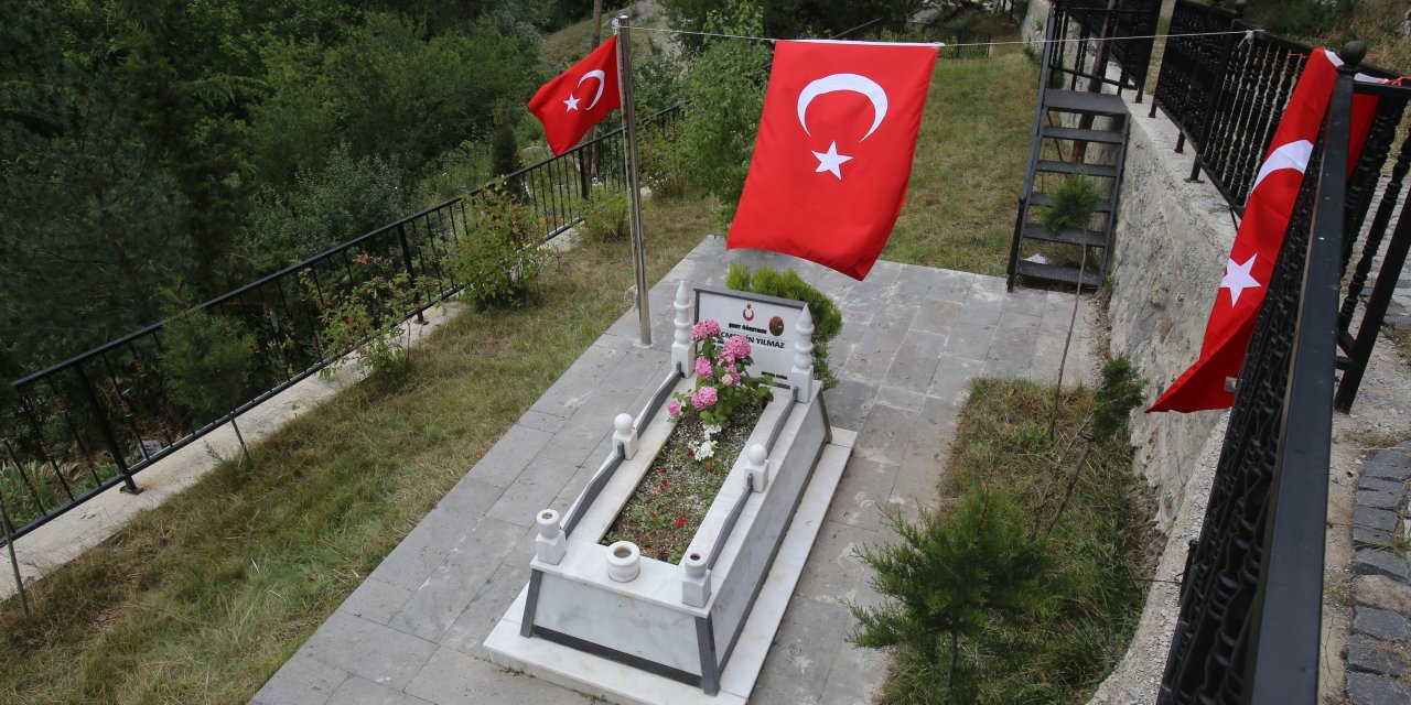 Türkiye Şehit Öğretmenlerini Unutmuyor!