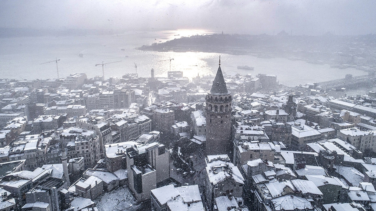 Yeni hava tahmin raporunda İstanbul’un kar yağışı için kesin tarih verildi! Okullar tatil olur mu?