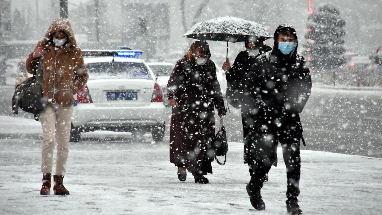 Meteoroloji uzmanları açıklama yaptı! O illeri kar yağışı bekliyor!