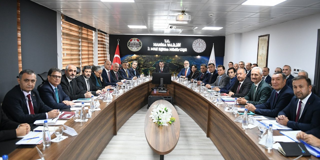 Bakan Yusuf Tekin, Manisa'da bazı açıklamalarda bulundu