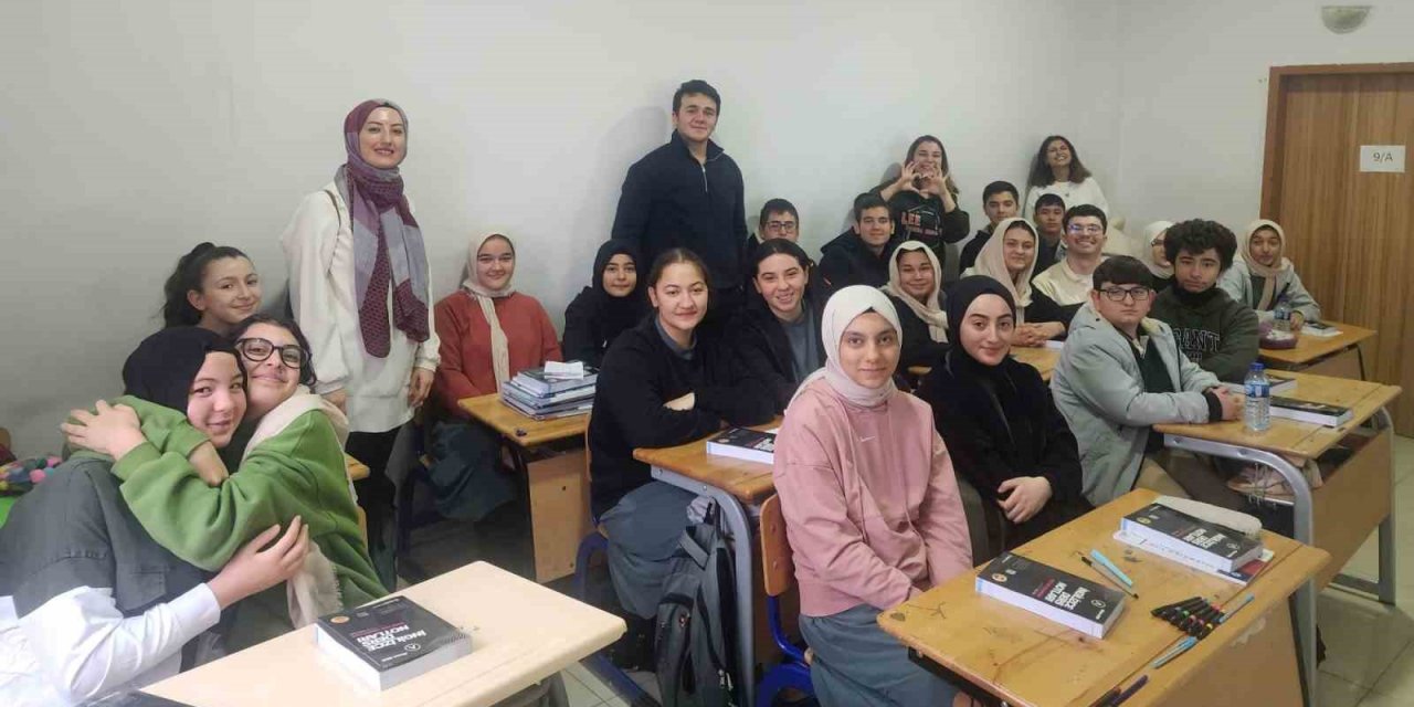 Eğitim Fakültesi Öğrencileri Depremzede Öğrencilerle Buluştu