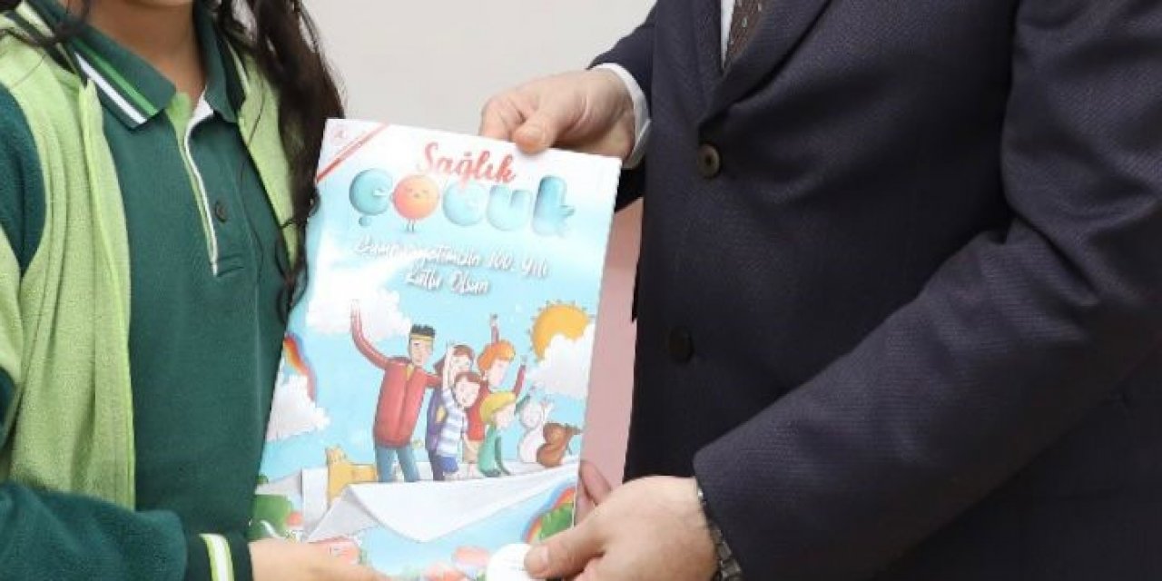 İlkokul öğrencilerine Sağlık Çocuk Dergisi dağıtıldı
