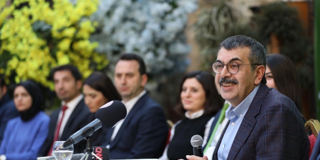 Bakan Yusuf Tekin'den Öğretmenlik Meslek Kanunu ve müfredat açıklaması