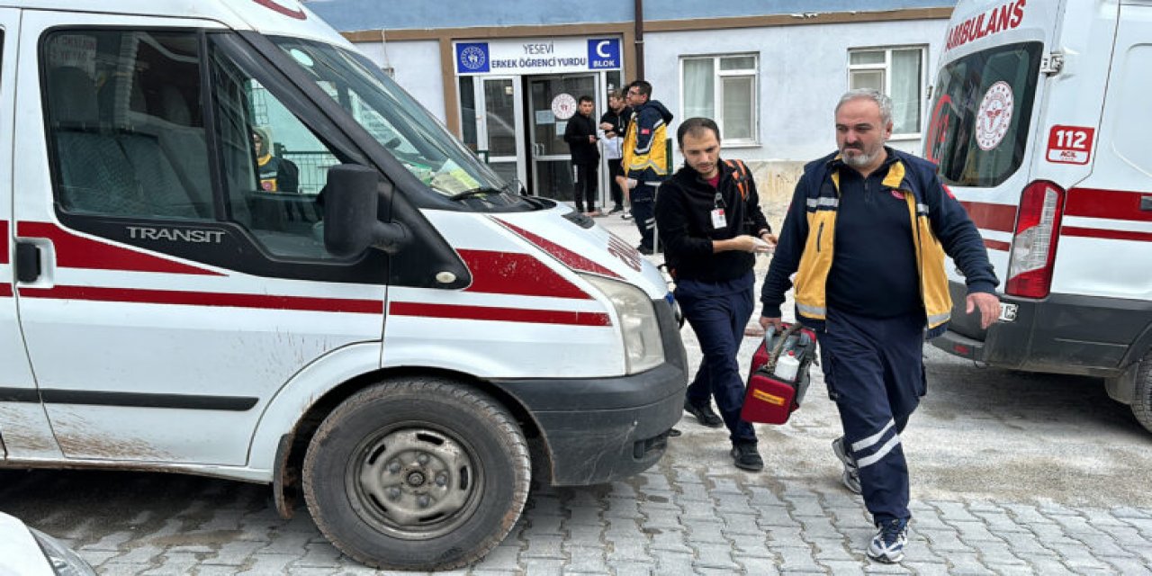 Kütahya’da öğrenci yurdunda zehirlenme şüphesi; 6 öğrenci hastaneye kaldırıldı