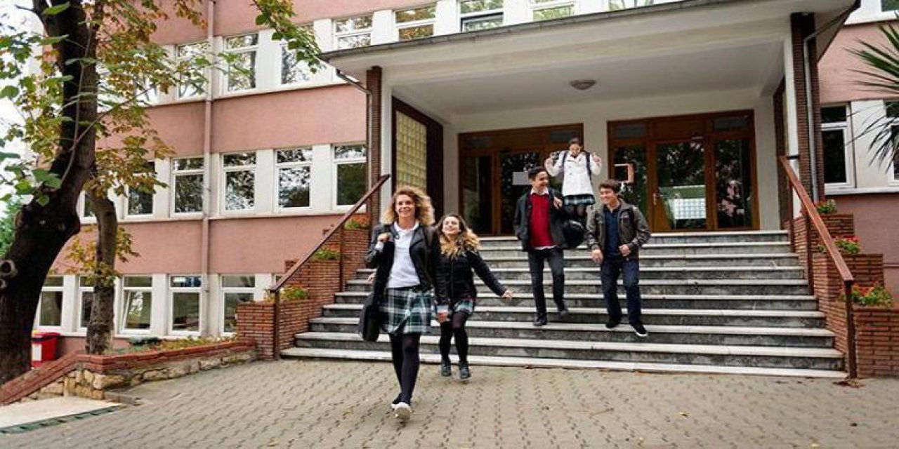 MEB harekete geçti, okullarda yeni dönem! Haftanın bir günü izin verilecek