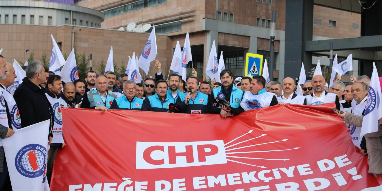 Eğitim Bir Sen'den CHP Önünde Protesto!