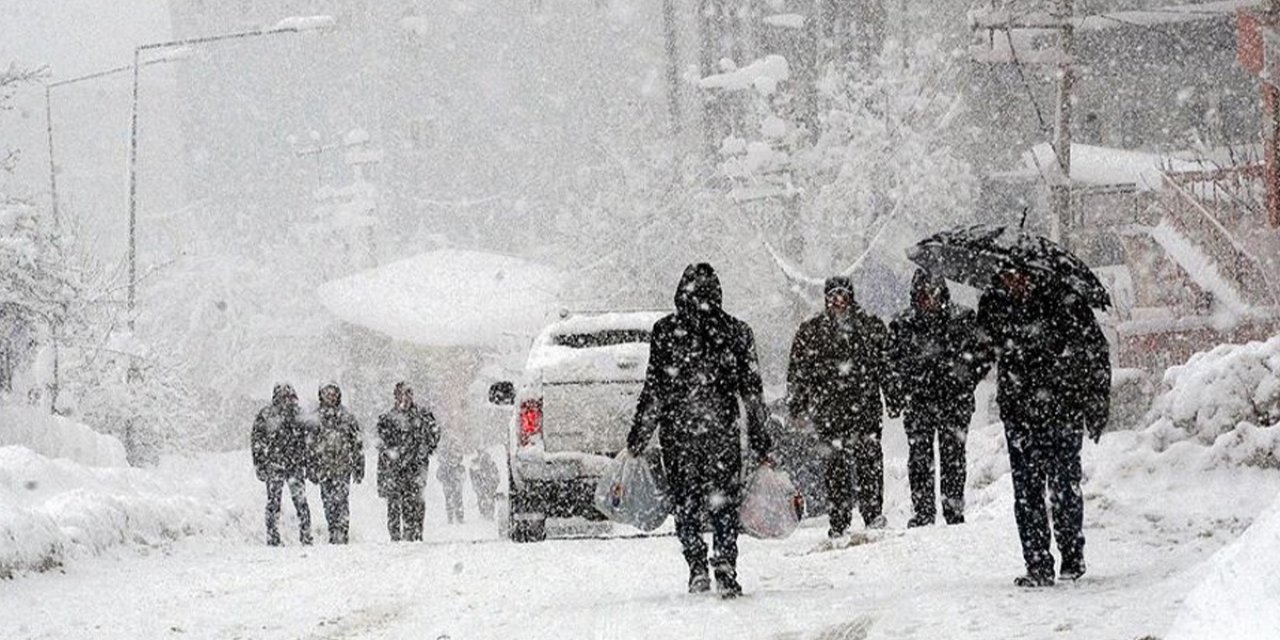 Meteoroloji hafta sonu için pek çok ili uyardı: Lapa lapa kar yağacak!