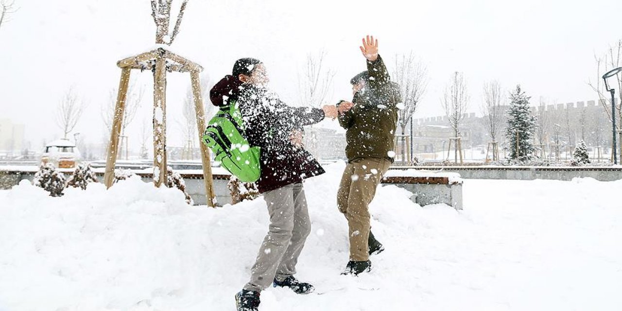 Meteoroloji'den uyarı: Yarın pek çok ilde kar yağacak!