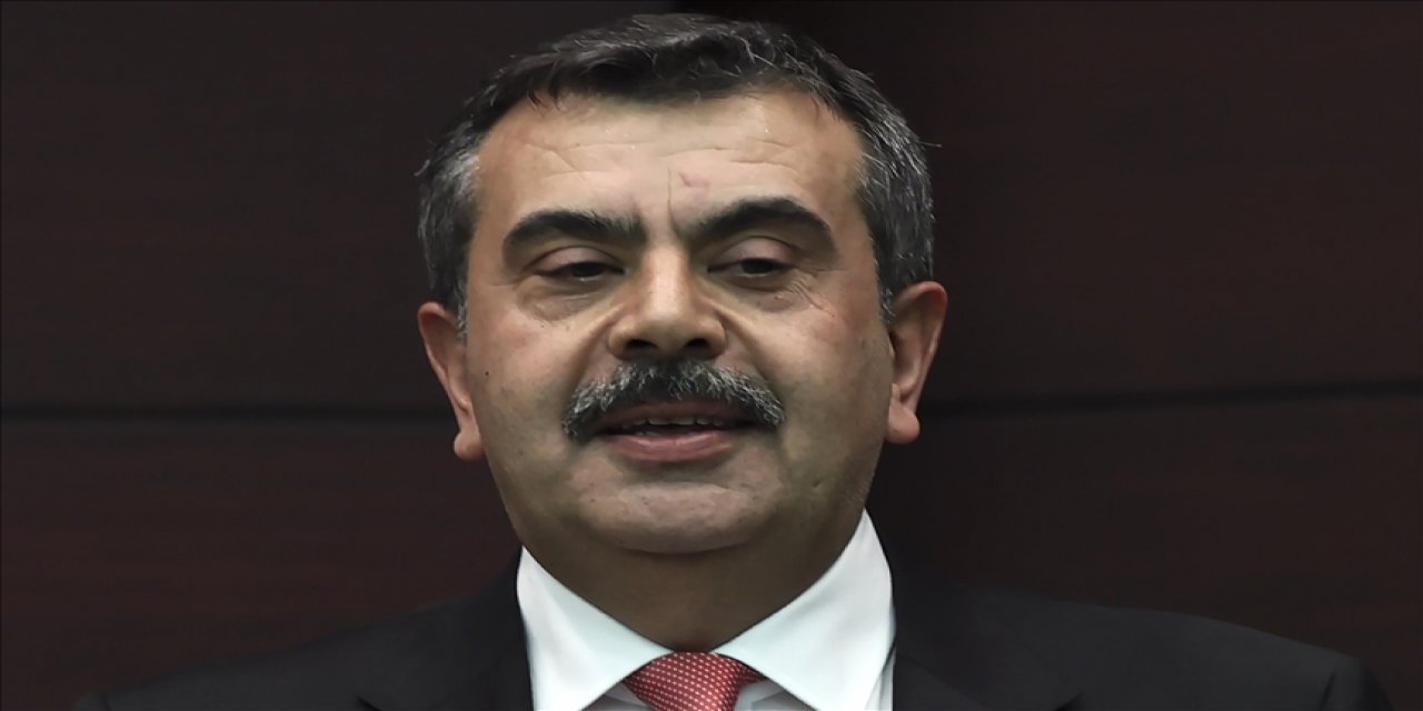 Bakan Yusuf Tekin, öğretmenin itibarını böyle korudu