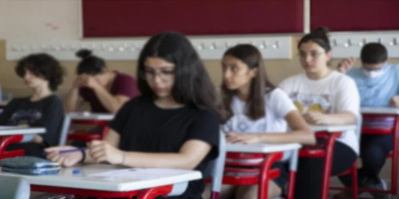 Milyonlarca öğrenci merak ediyor: Devamsızlık affı bu seneye mahsus gelebilir mi?
