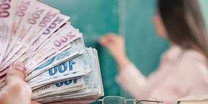 Öğretmen ve Eğitim Personeline Rekor Promosyon: O İlçede Halk Bankası'ndan Tek Seferde Tam 87.007 TL Ödeme Yapılacak!