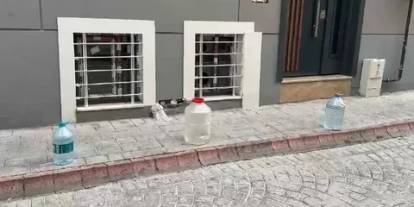 Sokak Ortasında Sandalye, Duba ve Su Şişesiyle Park Yeri Kapatanlar Yandı: Şikayet Edilirse Cezası Var!