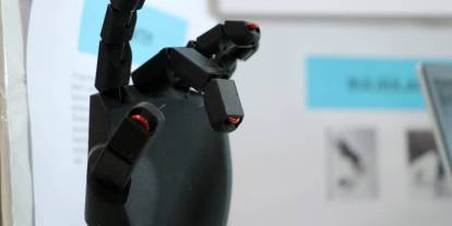 Tekirdağlı Lise Öğrencilerinden Büyük Başarı: Engelli Bireyler İçin Uygun Maliyetli Robot El Prototipleri Geliştirdiler!