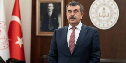 Bakan Tekin'den Yıl Sonu Mesajı: "Türkiye Yüzyılı Maarif Modeli" ve Tatil Tavsiyeleriyle Eğitimde Yeni Dönem!