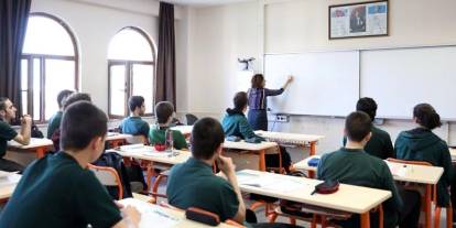Ortaokul Kayıt Tarihleri 2025-2026: Çocuğunuz Hangi Okula Gidecek? MEB 5. Sınıf Ortaokul Kayıtları ve Şube Seçimi Nasıl Yapılır?