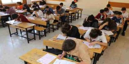 Lise Eğitimi Kısalıyor mu? Bakan Tekin'den Zorunlu Eğitim Süresi Açıklaması: Lise 2 yıl mı olacak?