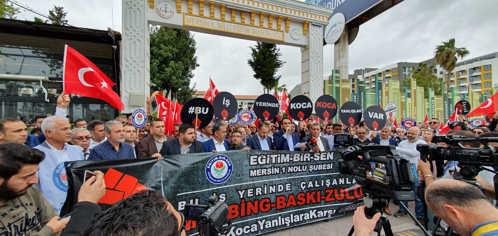 İl Milli Eğitim Müdürü Protesto Edildi