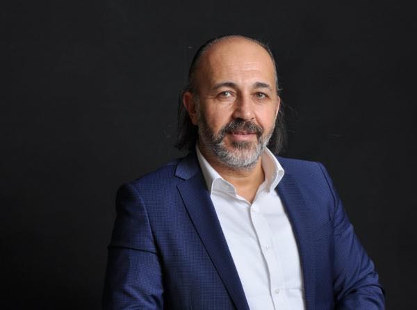 GÖREV YERİ DEĞİŞEN OKUL MÜDÜRÜ ÖĞRENCİLERİ VE VELİLERİ MEB’E KARŞI KIŞKIRTIYOR