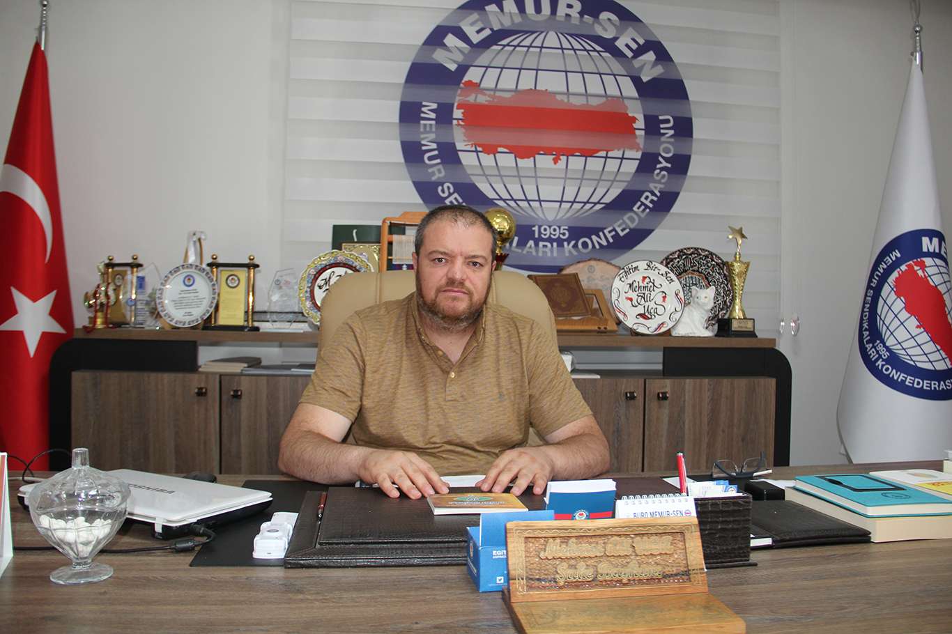 egitim-bir-sen-van-subesinden-mahmut-ozer-in-sozlerine-tepki1660565345.jpg